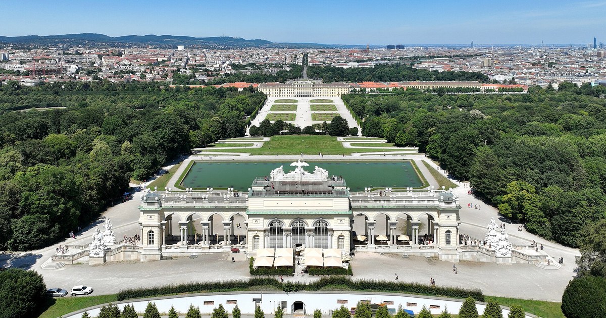 Austria travel eSIM with fast 5G/4G/LTE mobile data coverage from MegaEsim