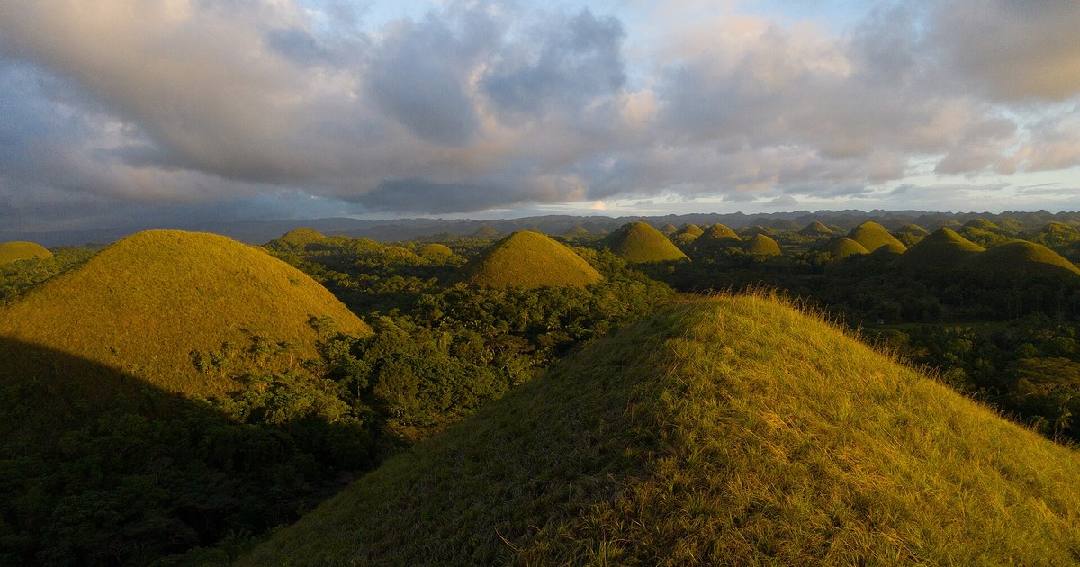 Philippines travel eSIM with fast 4G/5G mobile data coverage from MegaEsim